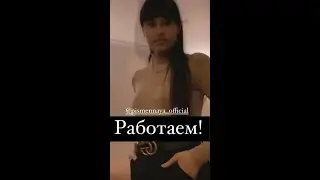 Упражняемся в вокале до упора: Диана Анкудинова и Александра Письменная.