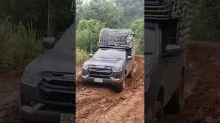 pick up D-MAX Thailand nanjak di jalan lumpur #automobile IsuzuDmax #Pickupthailand