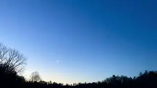 Time lapse of Balsamic Moon conjunct Venus at Sunrise