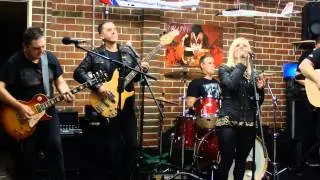 CoverCrew - Who Knew