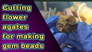 Cutting flower agates in correct direction