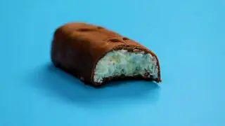 6 Homemade Chocolate Bar Recipes That Will Save Your a Trip to the Candy Aisle