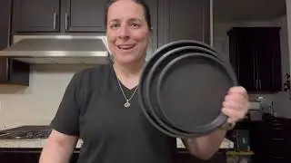 Review of Non-Stick Round Cake Baking Pan Cookie Sheet Set
