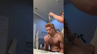ОСВЕТЛЯЮ волосы моего брата👀