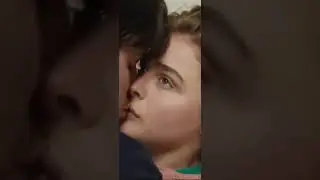 Chlo&euml; Grace Moretz kissing