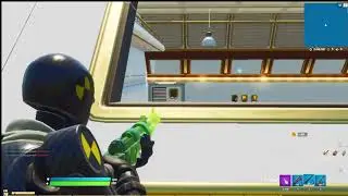 Tfue peeking