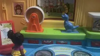 Обзор забавной игрушки Little People Place!