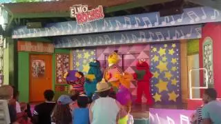 Elmo Rocks