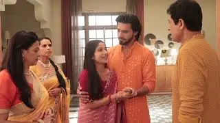 Mangal Lakshmi On Location: Today Episode, Lakshmi gets blessings from Laddu Gopal