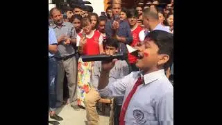 Sandeshe Aate Hai | Border Movie Song By a School Kid