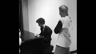 Shawn Mendes, Justin Bieber, and Tori Kelly jamming out together