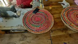 HOW TO MAKE DOORMAT WITH WATSE CLOTHES # DOORMAT MAKING AT HOME 🏠 # KUNTI JUTE RUGS #HANDMADE CARPET