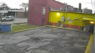 Detroit police: Video shows bank robbery suspect change clothes