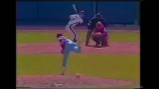 PHI@NYM: Keith Hernandez&rsquo;s solo home run gives the Mets a 5-2 lead (1984)