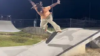 Делаю cab fs nose to fakie и изучаю bs heel on banks, прогрессирую на скейте за 2 года🙀😳