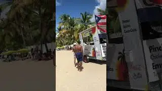 Isla Verde Beach, San Juan Puerto Rico #youtubeshorts #travelvlog  #sanjuan