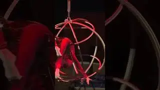 Акробат и шар! #acrobat #шар #акробатика #tricks #трюки #power #strong #dance #beautiful