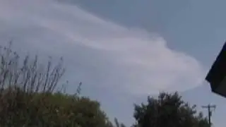 CLOUDSHIP OR ATMOSPHERIC BEAST? put to WEEN-'MOLLUSK'