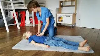 Erste Hilfe, Verschlucken Kind, Stabile Seitenlage, Reanimation f&uuml;r Kinder und Erwachsene!