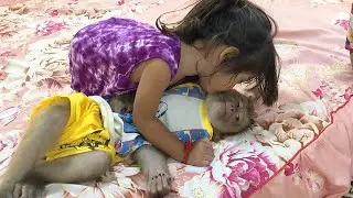 Brother Jason Sleep Like The Sculpture When Sister Satya Kissing Gently