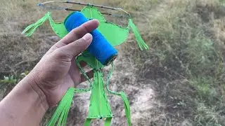 Flying a small kite - kite Vlog