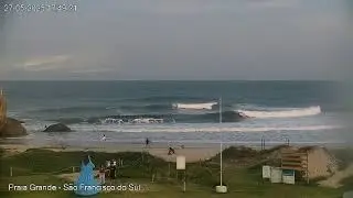 Surf altas ondas Praia Grande PG - S&atilde;o Francisco do Sul Beniside ATTACK
