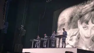 Kraftwerk Live Pepsi Center CDMX  Das Model ( The Model )