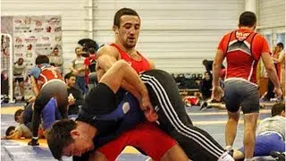 Российский борец Кабалоев завоевало золото чемпионата Европы