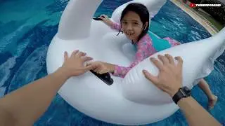 Unboxing di Kolam Renang! Kids Playing in the Pool | TheRempongsHD