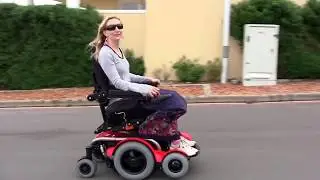 Silla de ruedas eléctrica bipedestadora Levo