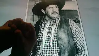 Horacio the handsnake - Slim Whitaker