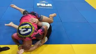 BJJ Novices Have Entertaining  No Gi Match With Lots Of Reversals
