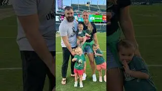 Taylor Swift adorably holds Kylie Kelce&rsquo;s daughter at Chiefs vs. Chargers game #shorts #nfl