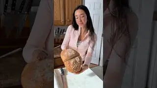 Начните печь хлеб на закваске в этом году! Это не так сложно, как может показаться &mdash; подпишитесь,...
