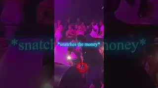 Фанаты обрушивают шквал критики на рэперов на сцене 😳 (Рик Росс, Трэвис Скотт, Лил Бэби)