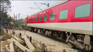 Patharkandi Main Road Railgate Mumbai Ltt AC SF Express Truned Cross Video Vlog 👍