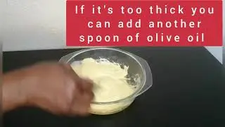 Mayonnaise hair treatment for heat damage
