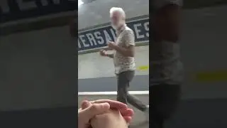 RANDOMOWY CHŁOP POKAZUJE FRANIOWI FAKA #shorts