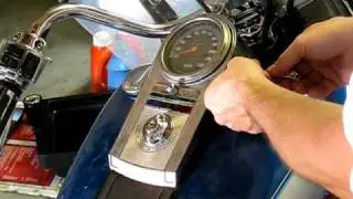 Kuryakyn LED Battery Gauge - Installation / How to (8 of 10)