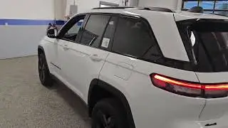 2023 Jeep Grand Cherokee Plover, Stevens Point, Waupaca, New London, Wautoma WI T23161