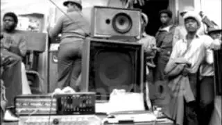 Hugh Mundell & Junior Reid - Golly Wow Live Volcano 1983