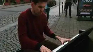 Томас Кругер играет в пианино. Thomas Krueger piano music