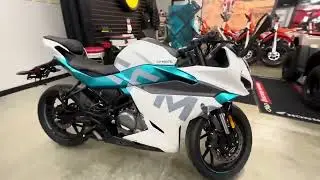 2023 CFMoto 300SS