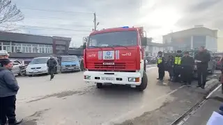 🚨ӨЗГӨНдө БАЗАРДА өрт ЧЫГЫП пожарный УНАА кире АЛБАЙ баары КҮЙҮП кетти ДЕБЕШ үчүн МЧС МАШЫГУУ өткөрдү