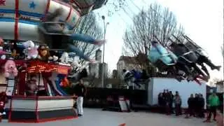 Manège Pouss Pouss - Fête Foraine de Oucques 2012.