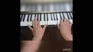 Как играть на пианино песню