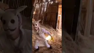 Psycho bunny man escape in abandoned barn&hellip;😵&zwj;💫😨 #shorts #run #creepy #gonewrong