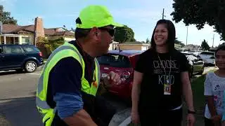 Alvin Elementary School Students Thank Crossing Guard