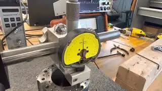 Optical lever to increase indicator resolution