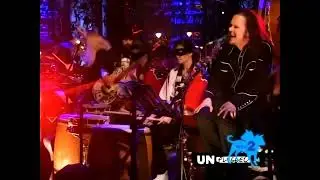 Korn - Throw Me Away (Unplugged) (Live at&nbsp;MTV&nbsp;Studios,&nbsp;Times Square,&nbsp;New York City, 2006)